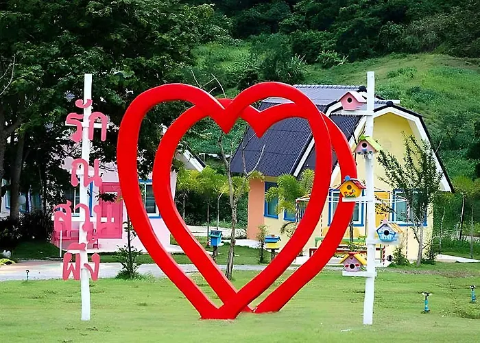 Rak Na Suan Pueng รีสอร์ท 3*