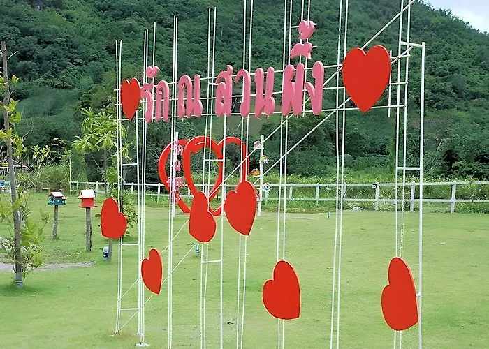 Rak Na Suan Pueng รีสอร์ท