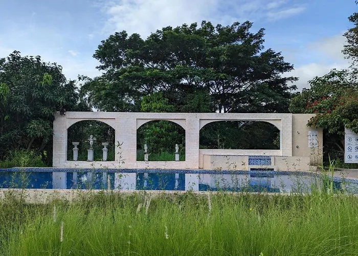 Rak Na Suan Pueng Resort 3*