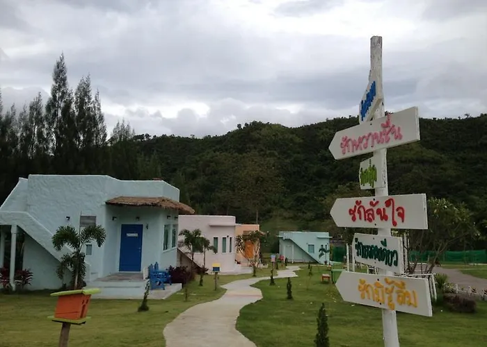 Resort Rak Na Suan Pueng
