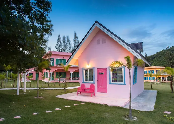 Rak Na Suan Pueng Resort Suan Phueng